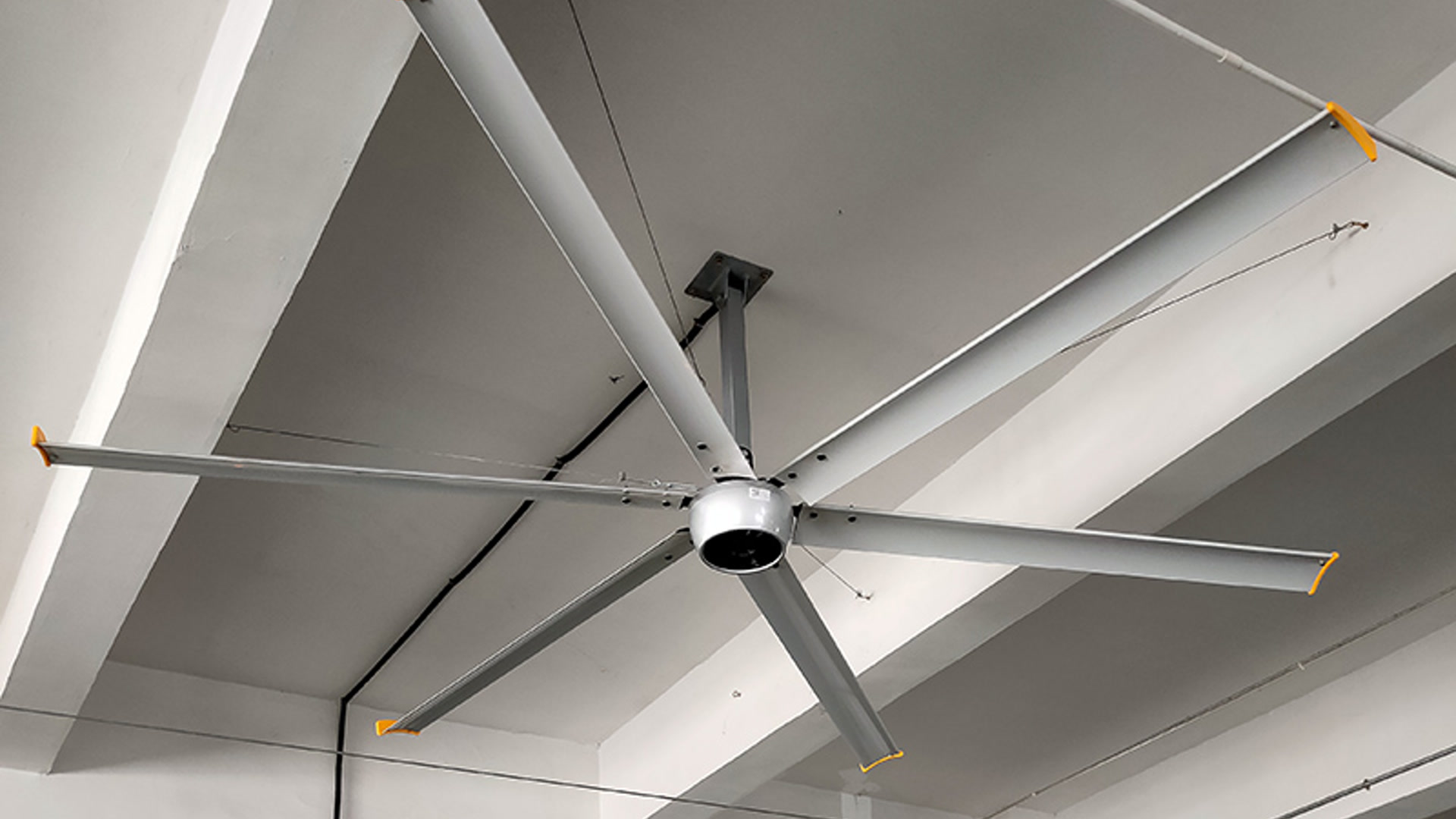全新 7.3 米 HVLS 工业风扇发布